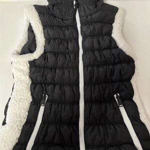 Calvin Klein Performance Women’s Puffer Vest with Sherpa Trim